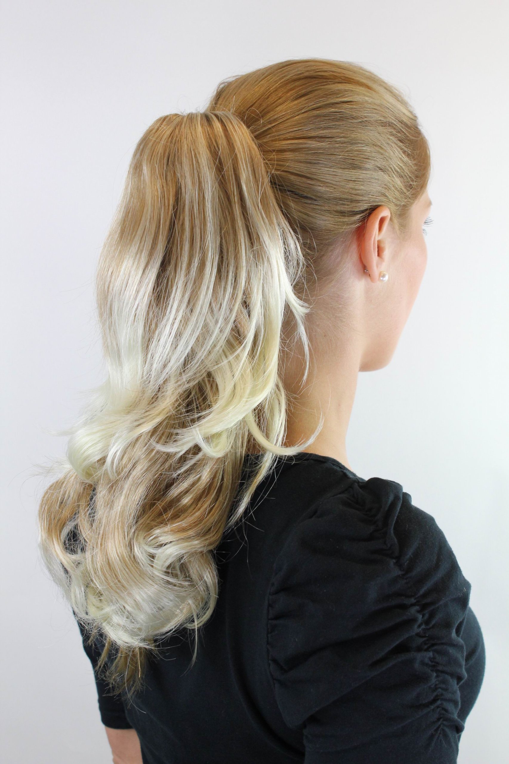 wig-me-up-jl-0065-27t613-haarteil-zopf-blond-mix-wellig-40-cm-mit-butterfly-clip image 2