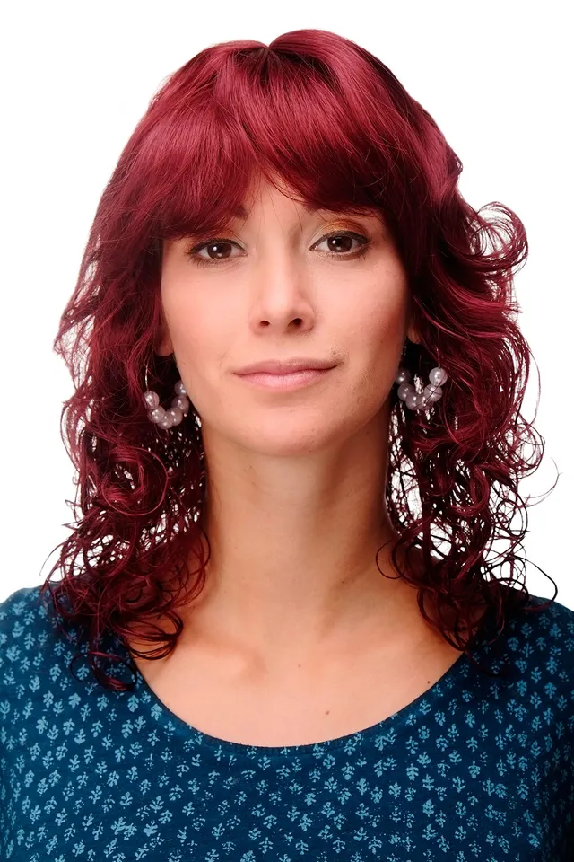 wig-me-up-mc008-39-damen-per-cke-romantik-granatrot-gelockt-halblang-45-cm image 1