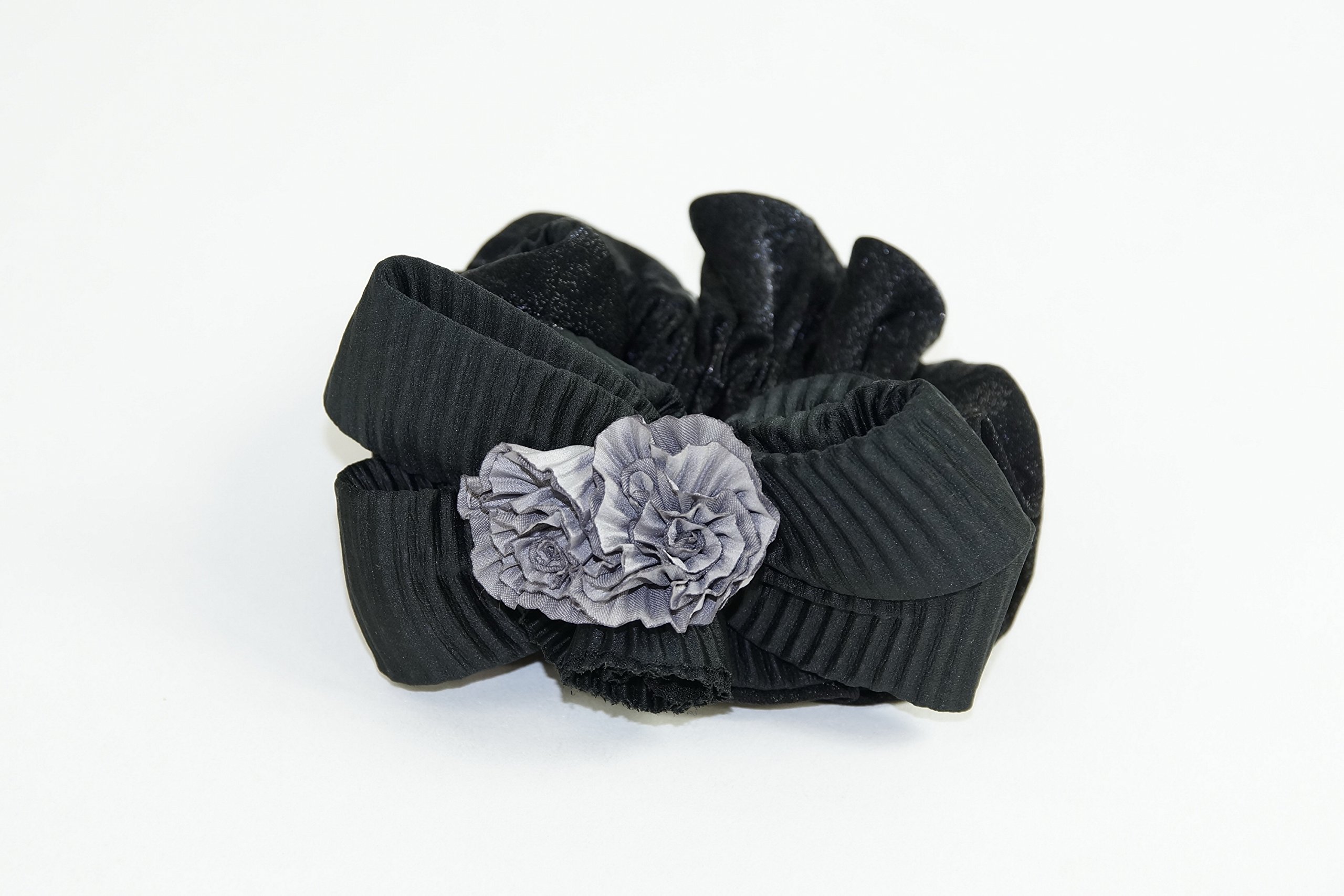 wig-me-up-z028-haarband-scrunchie-haarrosette-schwarz-mit-grauer-rose image 1