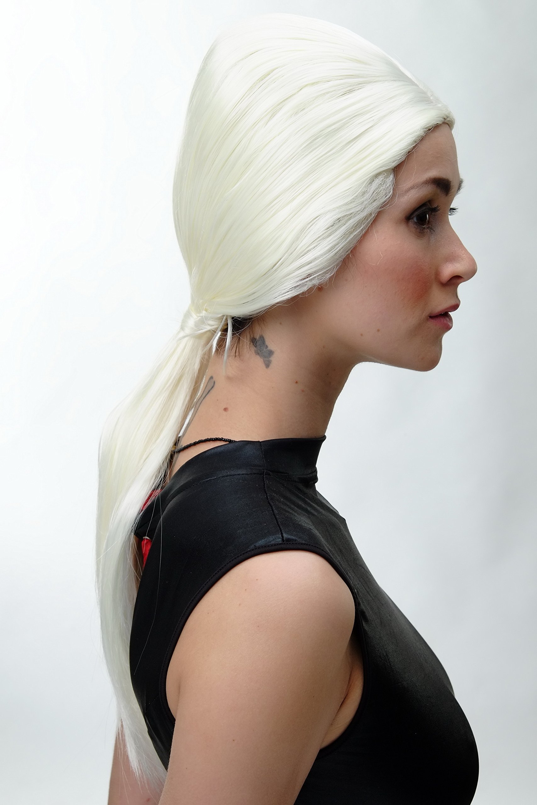 wig-me-up-gfw2206-613a-damenper-cke-beehive-turmfrisur-platinblond-mit-zopf image 2