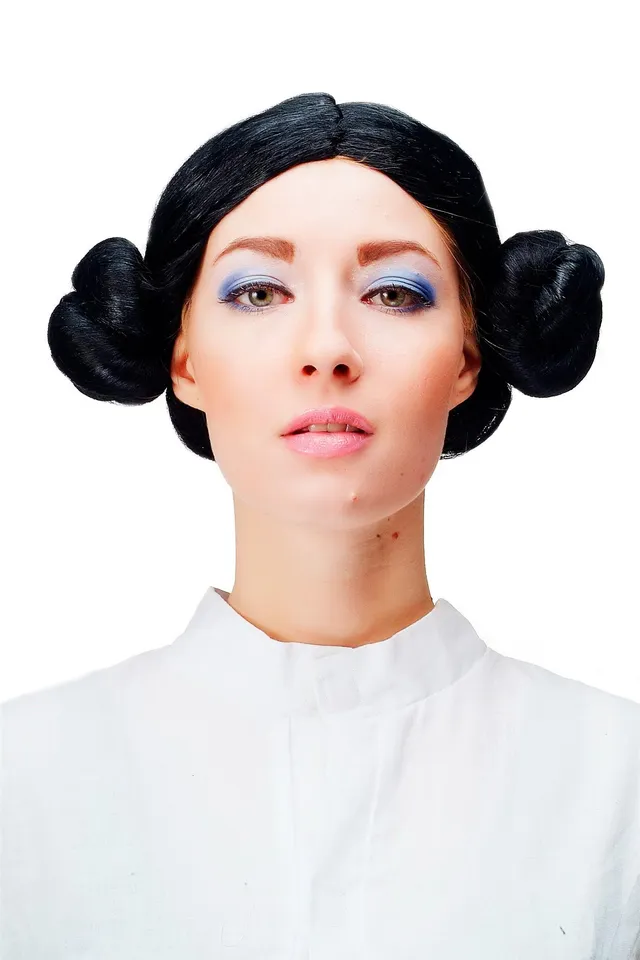 wig-me-up-4253-p103-trachten-per-cke-schwarz-mit-geflochtenen-dutts image 1