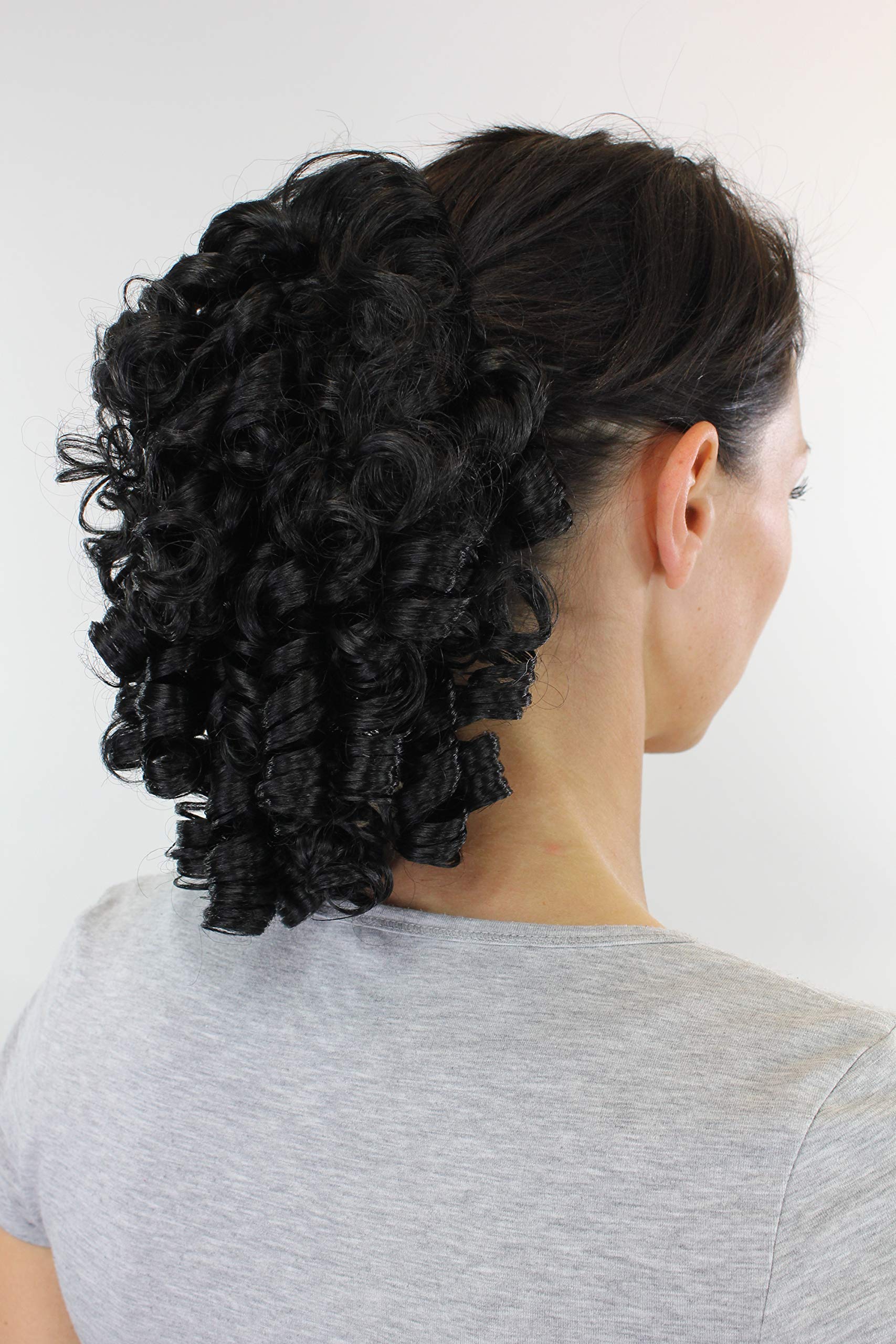 wig-me-up-2213-1b-dutt-zopf-haarteil-spirallocken-schwarz-kurz-barock image 3