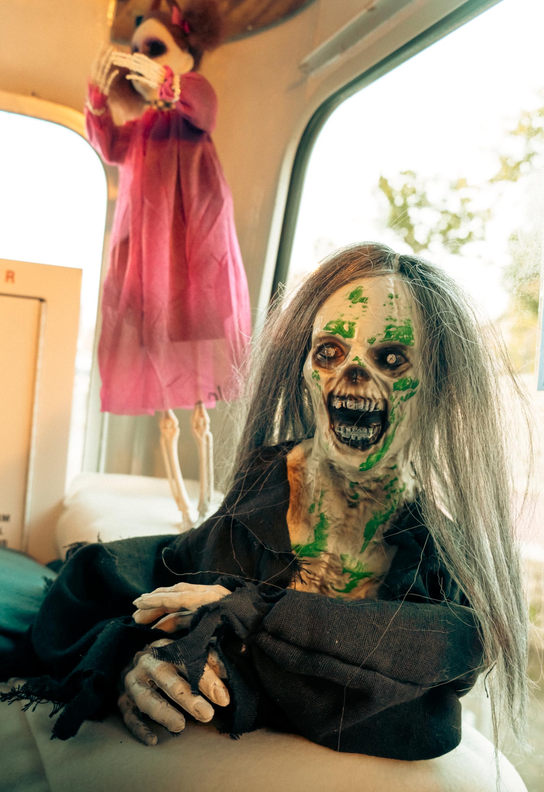 p-tit-clown-24077-animierter-kriechender-zombie-35-cm-mit-sound-licht image 4