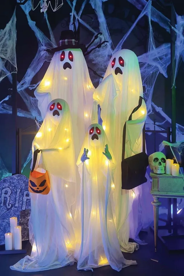 ptit-clown-24064-halloween-geisterfamilie-4-geister-160-cm-mit-sound-und-licht image 1