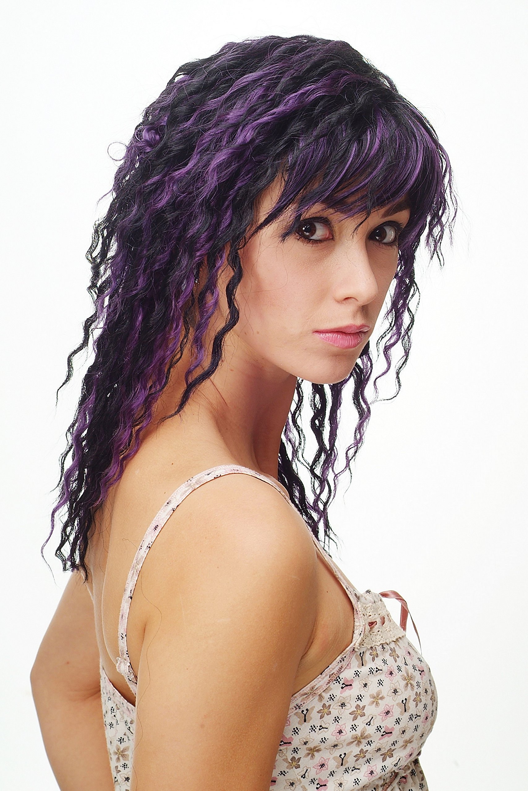 wig-me-up-81119-damenper-cke-lang-krepplocken-wetlook-schwarz-lila image 2