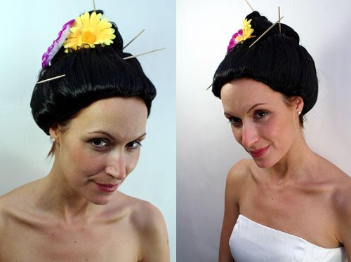 wig-me-up-geisha-per-cke-schwarz-mit-blumen-und-st-bchen image 3