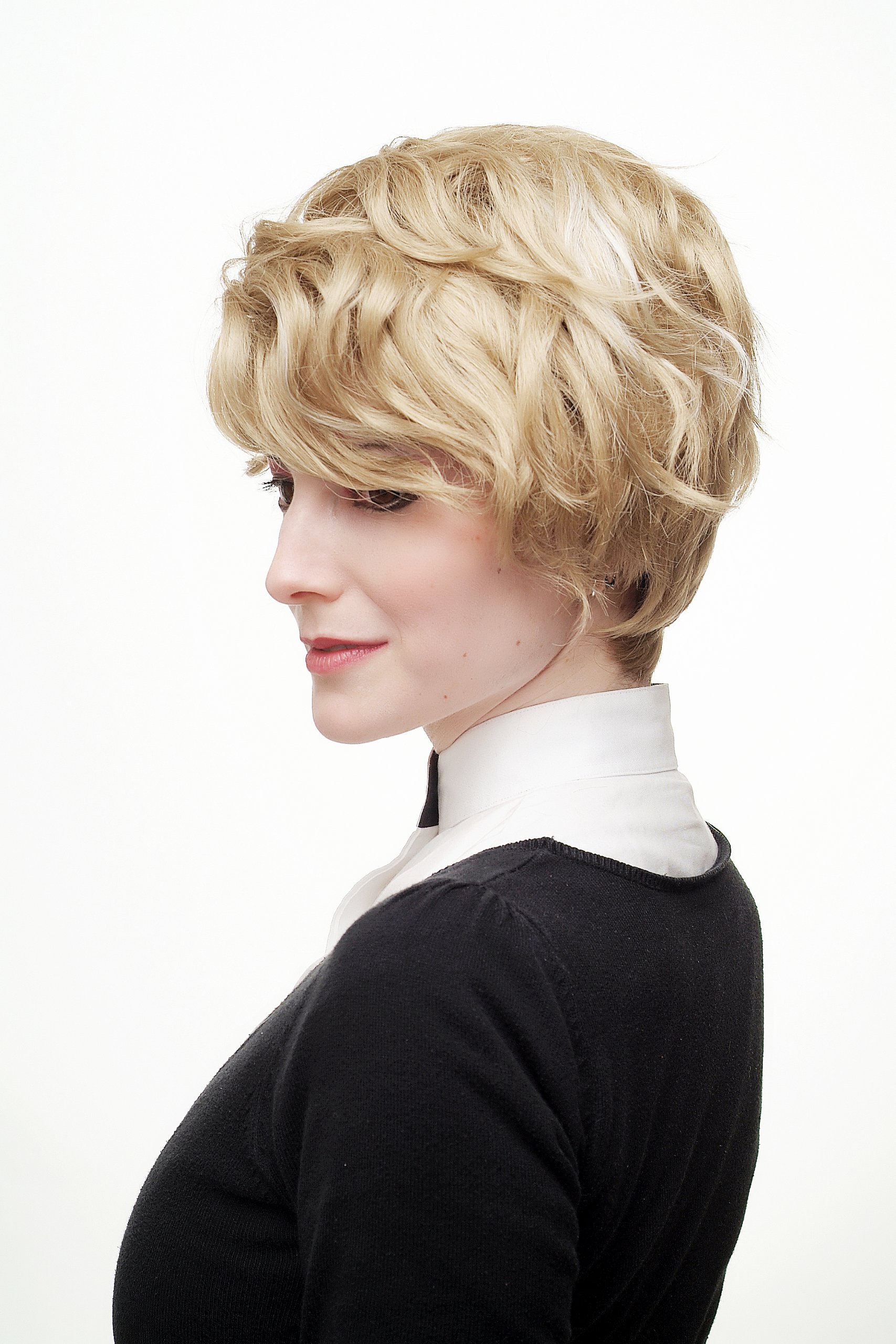 wig-me-up-1264-damenper-cke-kurz-gewellt-volumin-s-blond-gestr-hnt-30-cm image 4