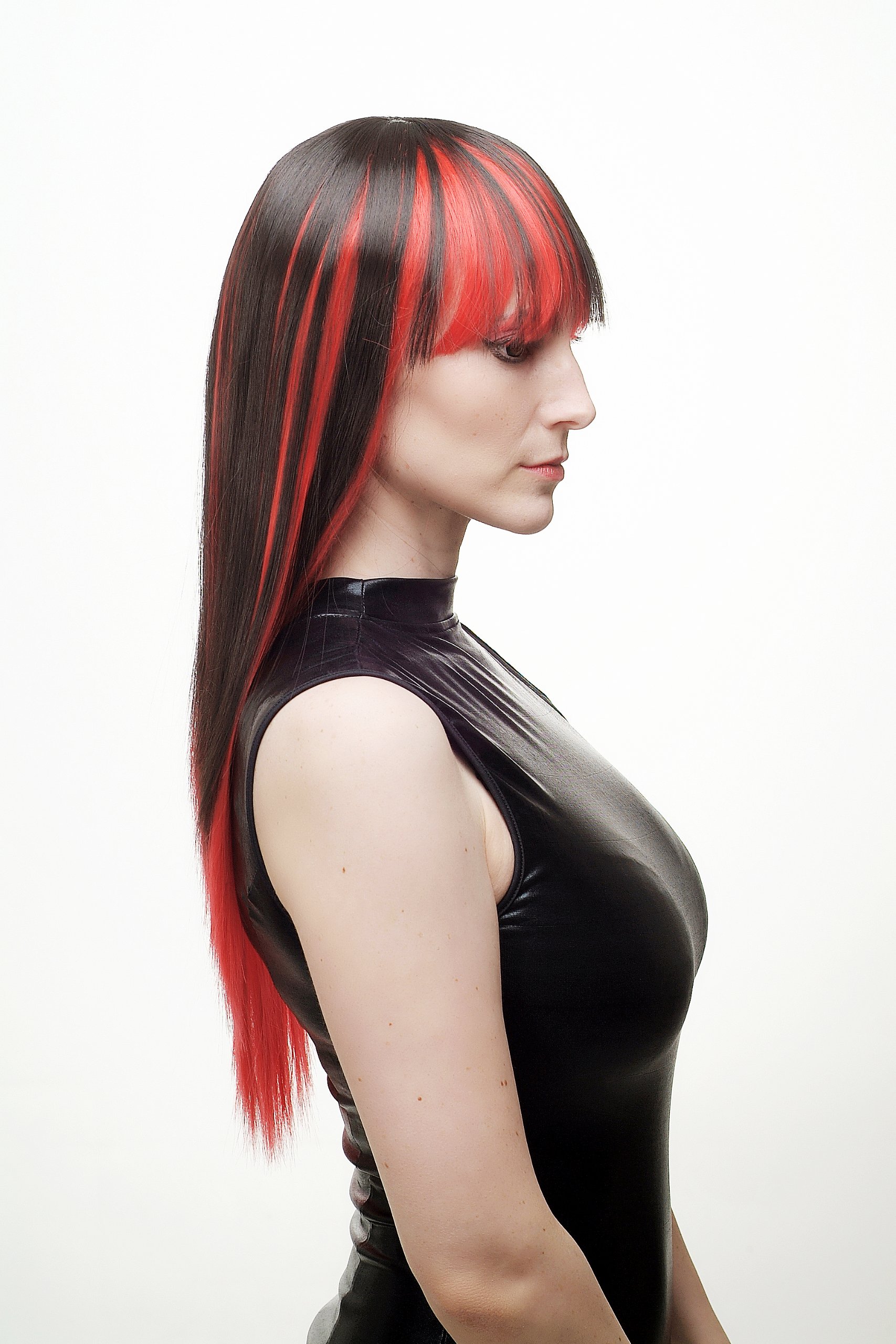 wig-me-up-damenper-cke-hla040-2-tt-2316-lang-rot-schwarz-glatt-pony-65-cm image 2