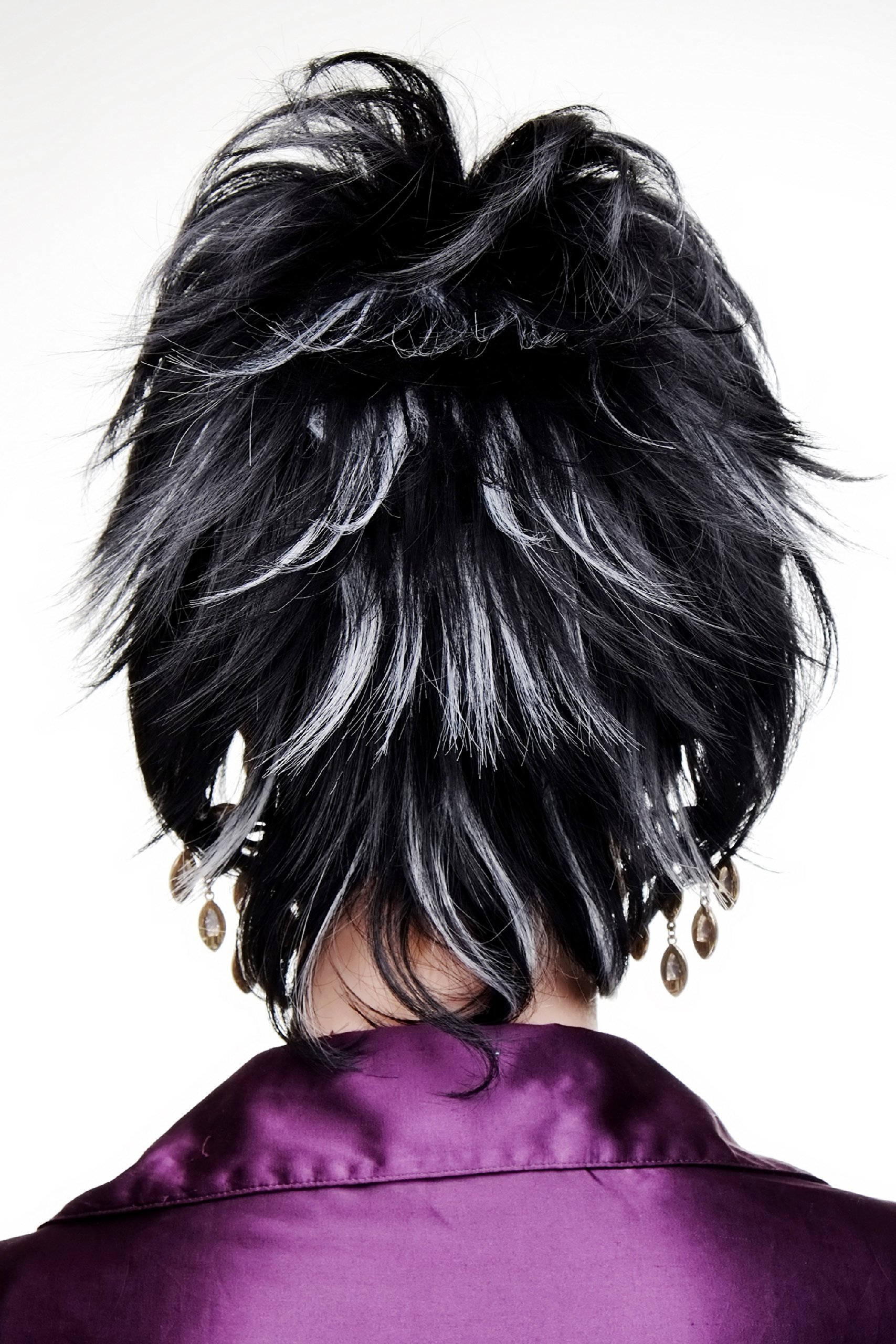 wig-me-up-sa069-1bh1001-cosplay-per-cke-kurz-wild-platin-wei-auf-schwarz-30-cm image 2