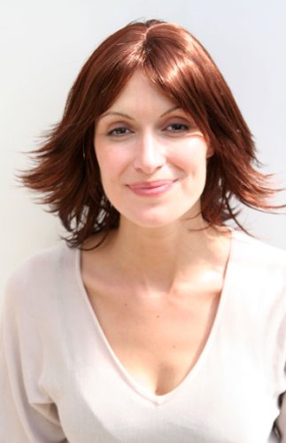 wig-me-up-8019-33a-mittellange-braune-per-cke-mit-rotstich-und-steilen-str-hnen image 6