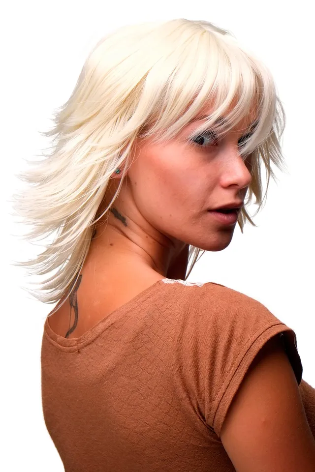 wig-me-up-8019-613-per-cke-platinblond-wetlook-halblang-35-cm image 1