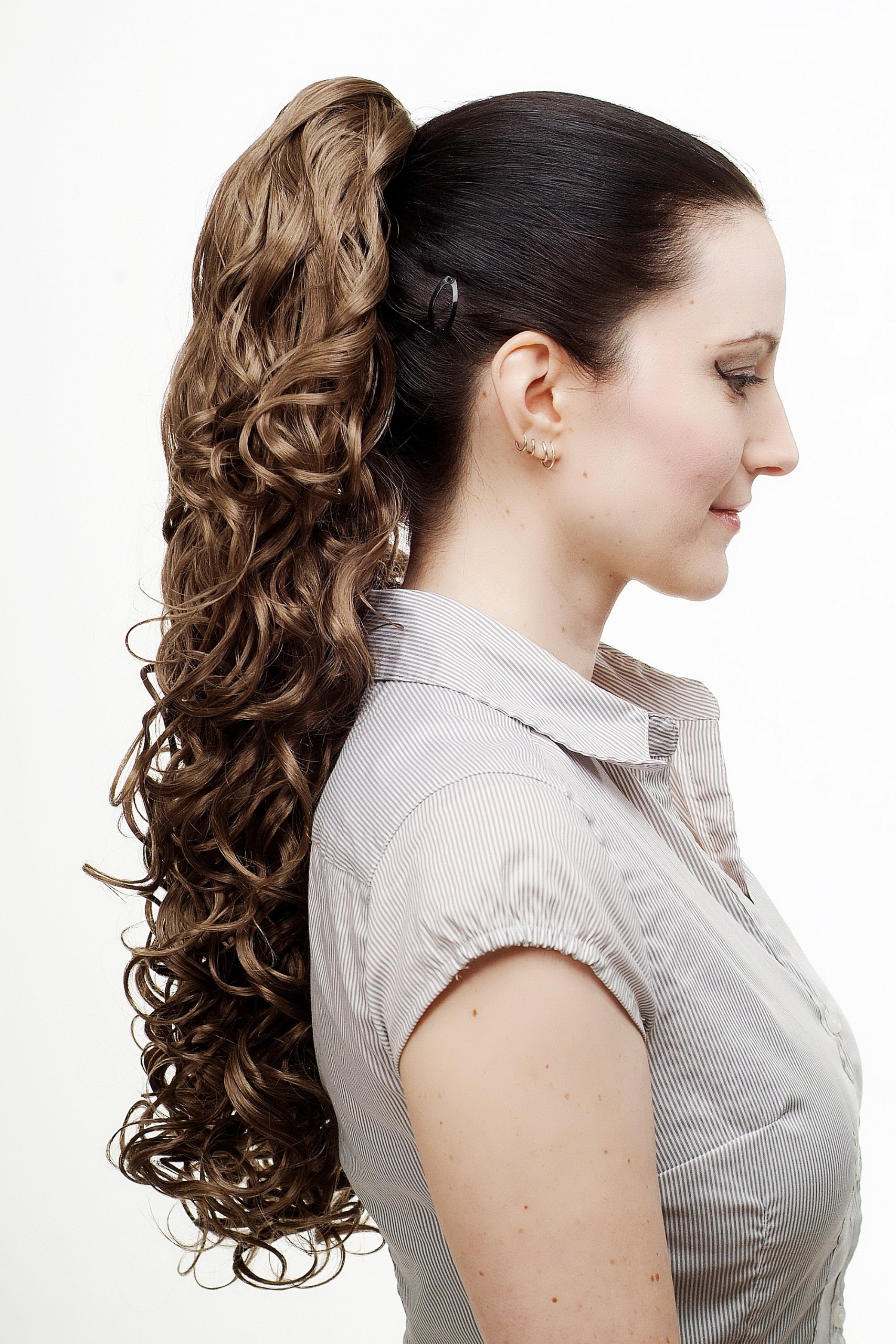 wig-me-up-n310-14-pferdeschwanz-haarteil-lockig-60-cm-dunkles-aschblond image 4